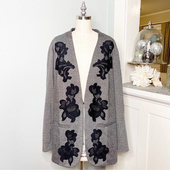 Catherines Blazer Jacket with Lace Floral Design Black Gray NWT - Picture 2 of 9